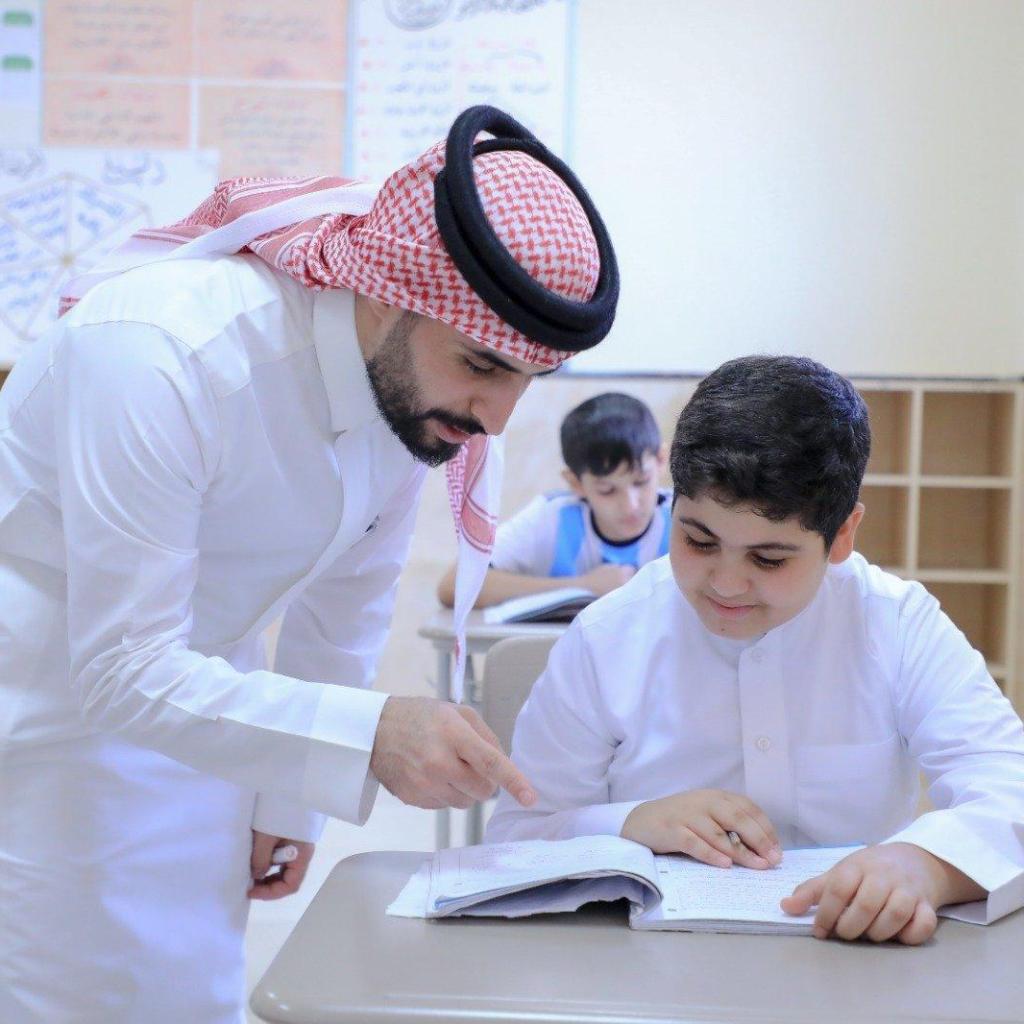 Ministry of Education Reveals Reasons for Withholding Student Certificates in UAE