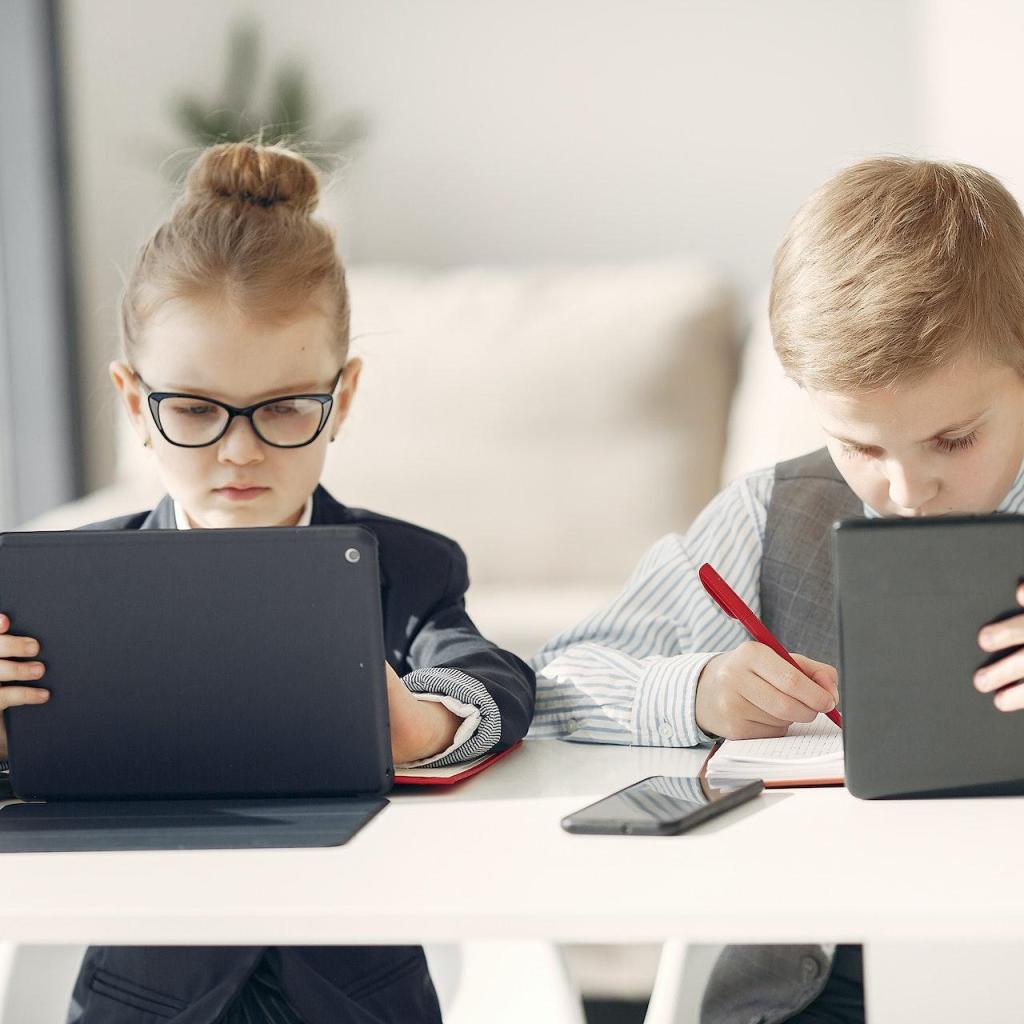 UAE Education Update: What Parents Need to Know About New Device Rules in Schools